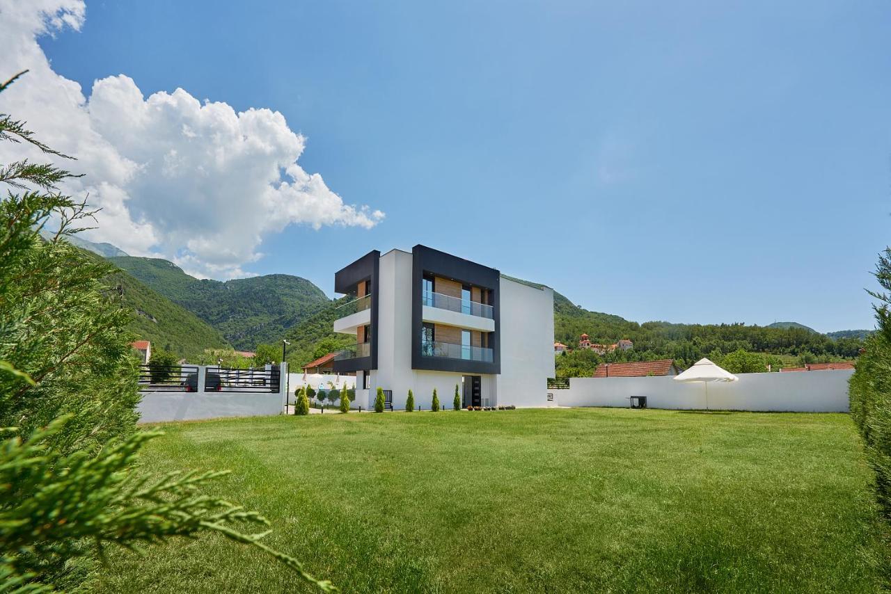 Georgiy Lux Apartments Lastva Grbaljska Bagian luar foto